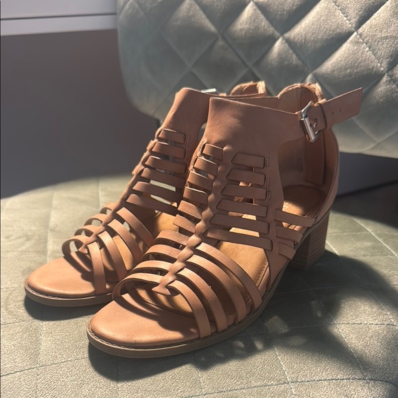 Report Tan Gladiator Sandals with Stacked Heel - Picture 1 of 10